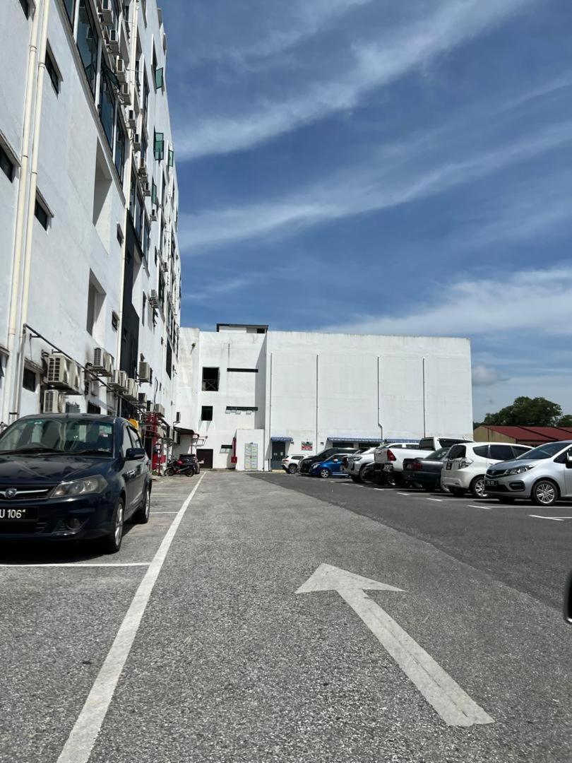 Samsara Studio Apartment At Kompleks Mutiara Gm Gua Musang Exterior photo